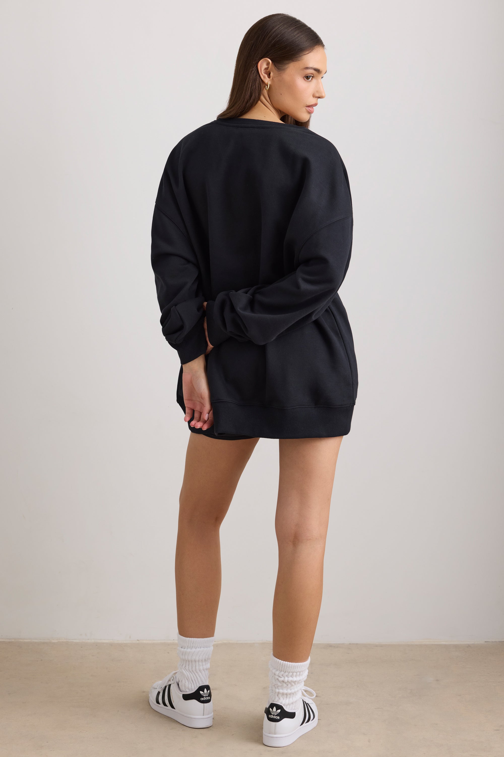 Oversized Crew Neck Sweatshirt in Black