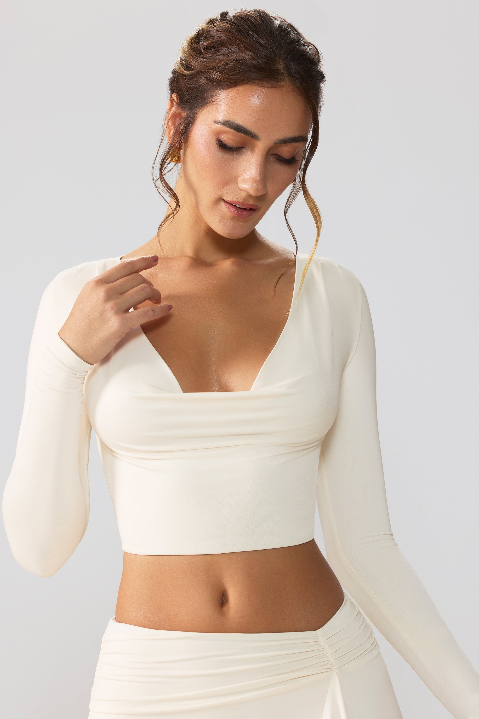 Slinky Jersey Plunge Neck Long Sleeve Crop Top Top in Ivory