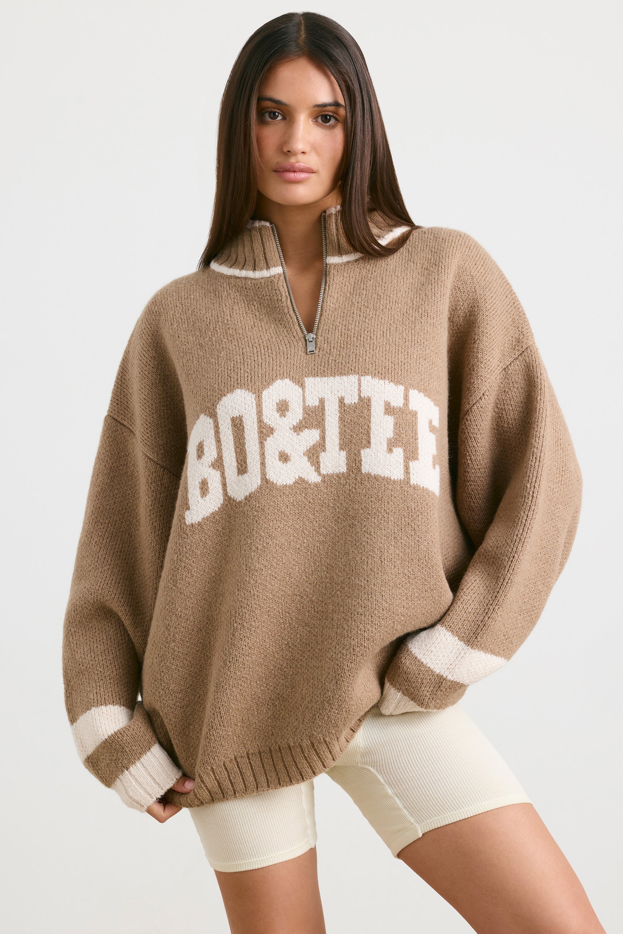 Oversized Quarter-Zip Chunky-Knit Jumper in Espresso