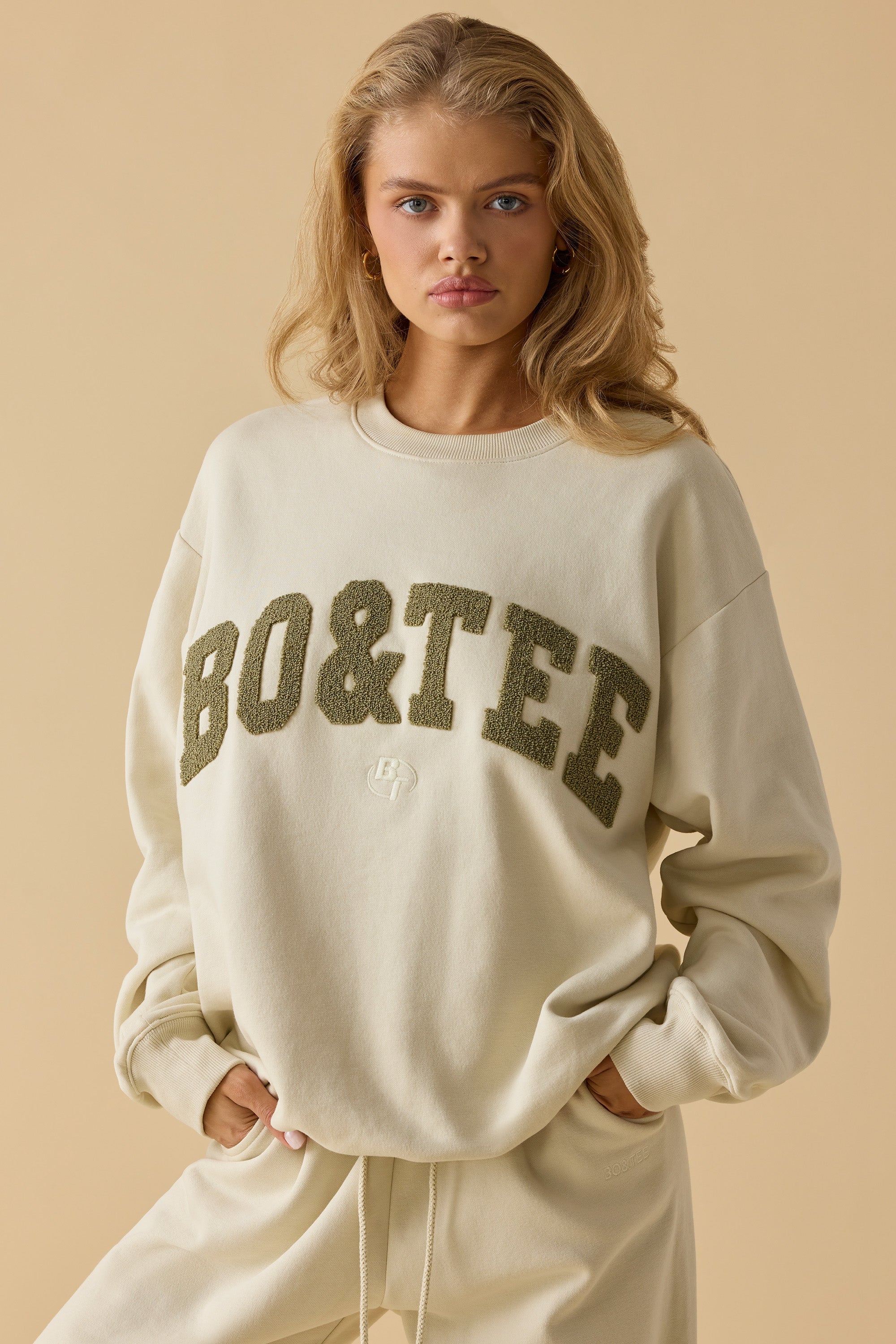 Oversized Crew Neck Sweatshirt in Bone