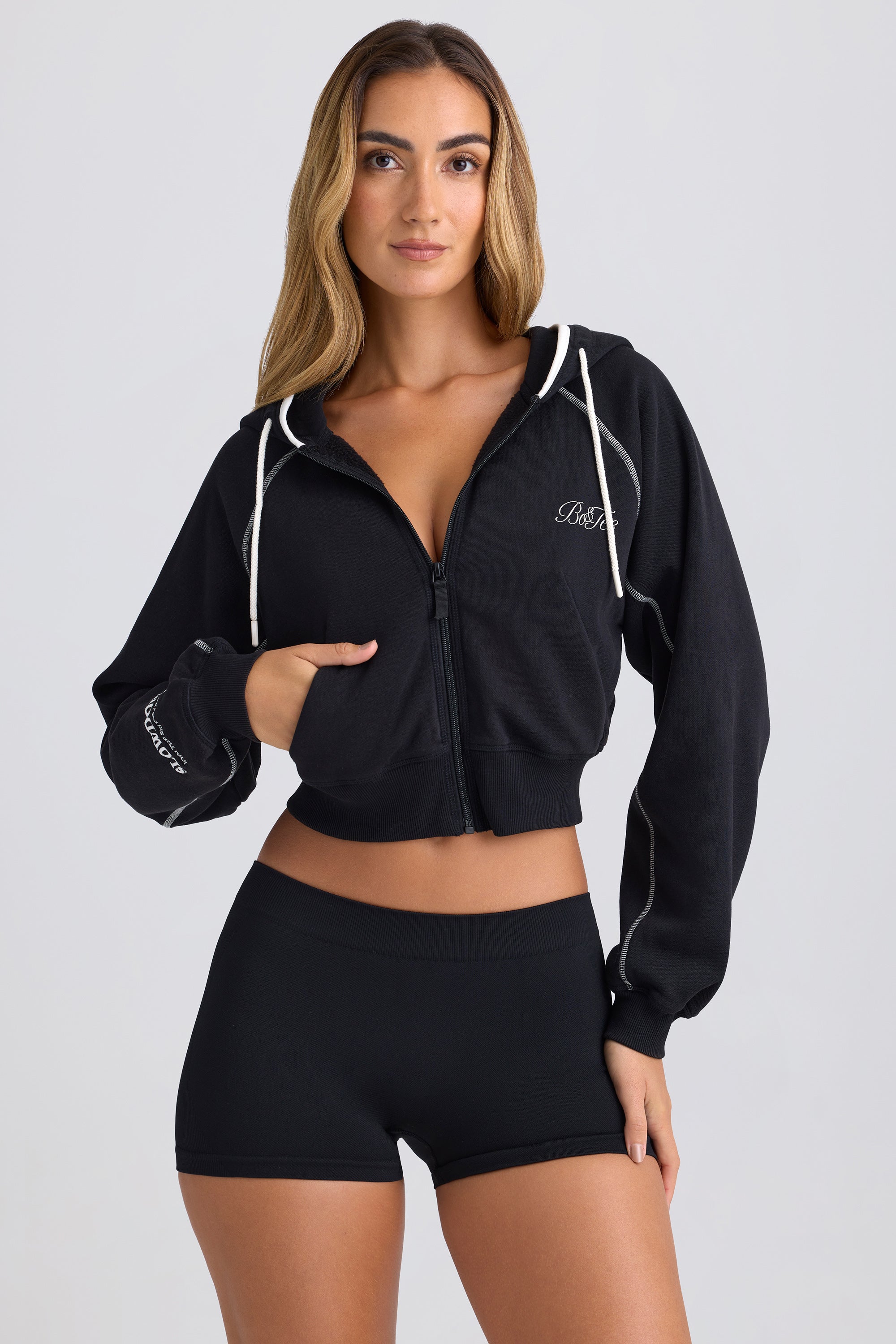 Zip-Up Cropped Hoodie in Black