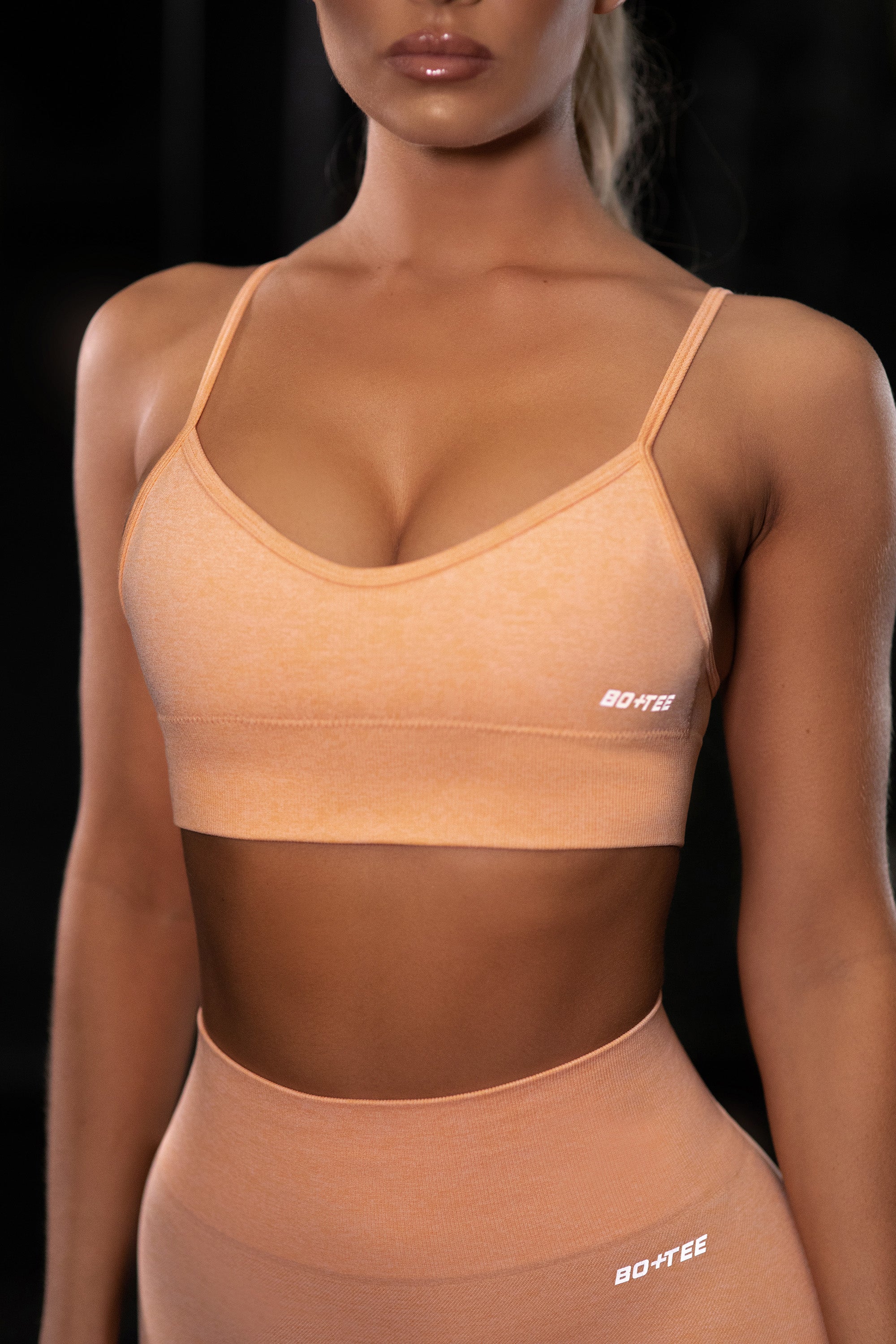 Empower Seamless V Neck Sports Bra in Peach