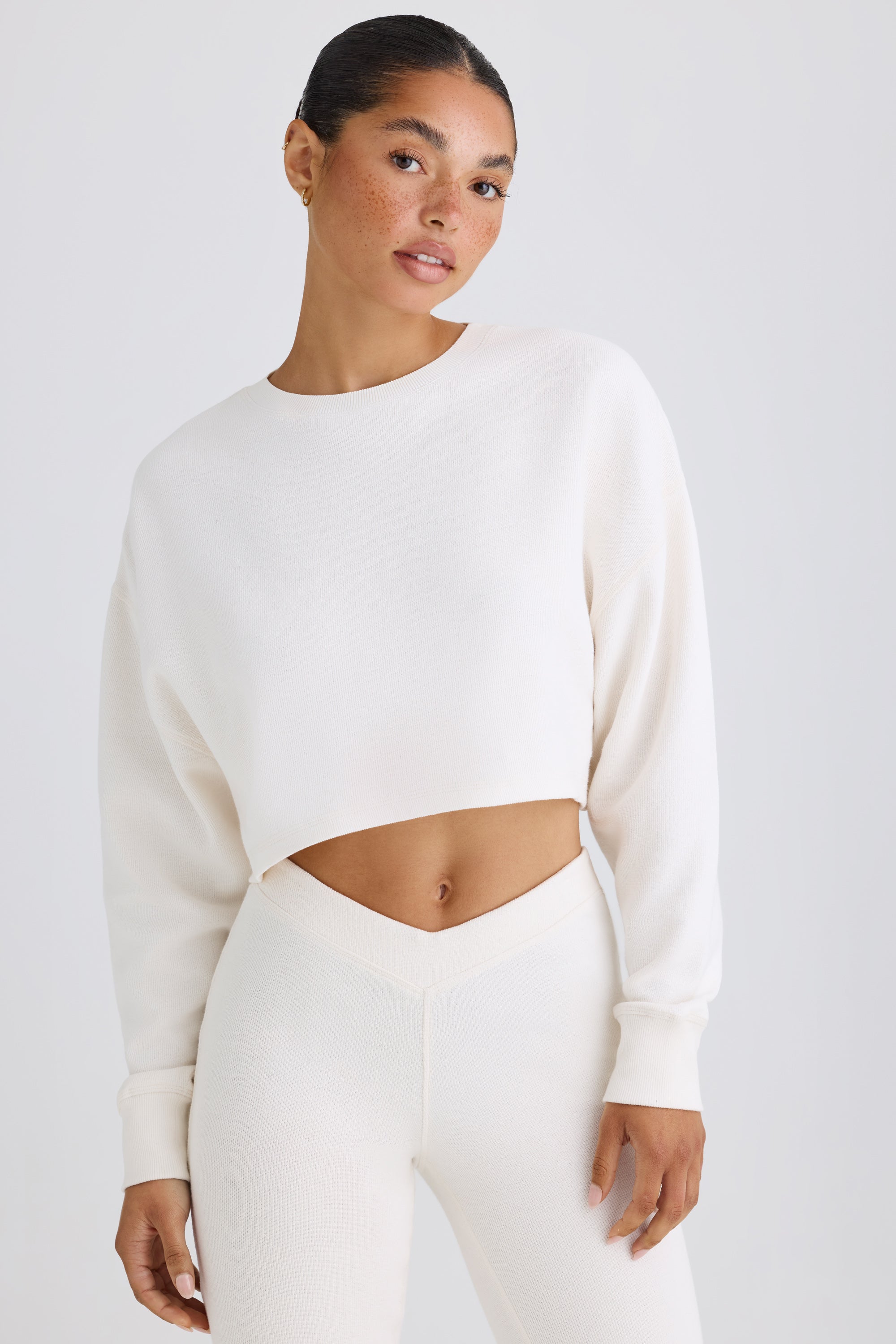 Crew-Neck Open-Back Cropped Sweatshirt in White