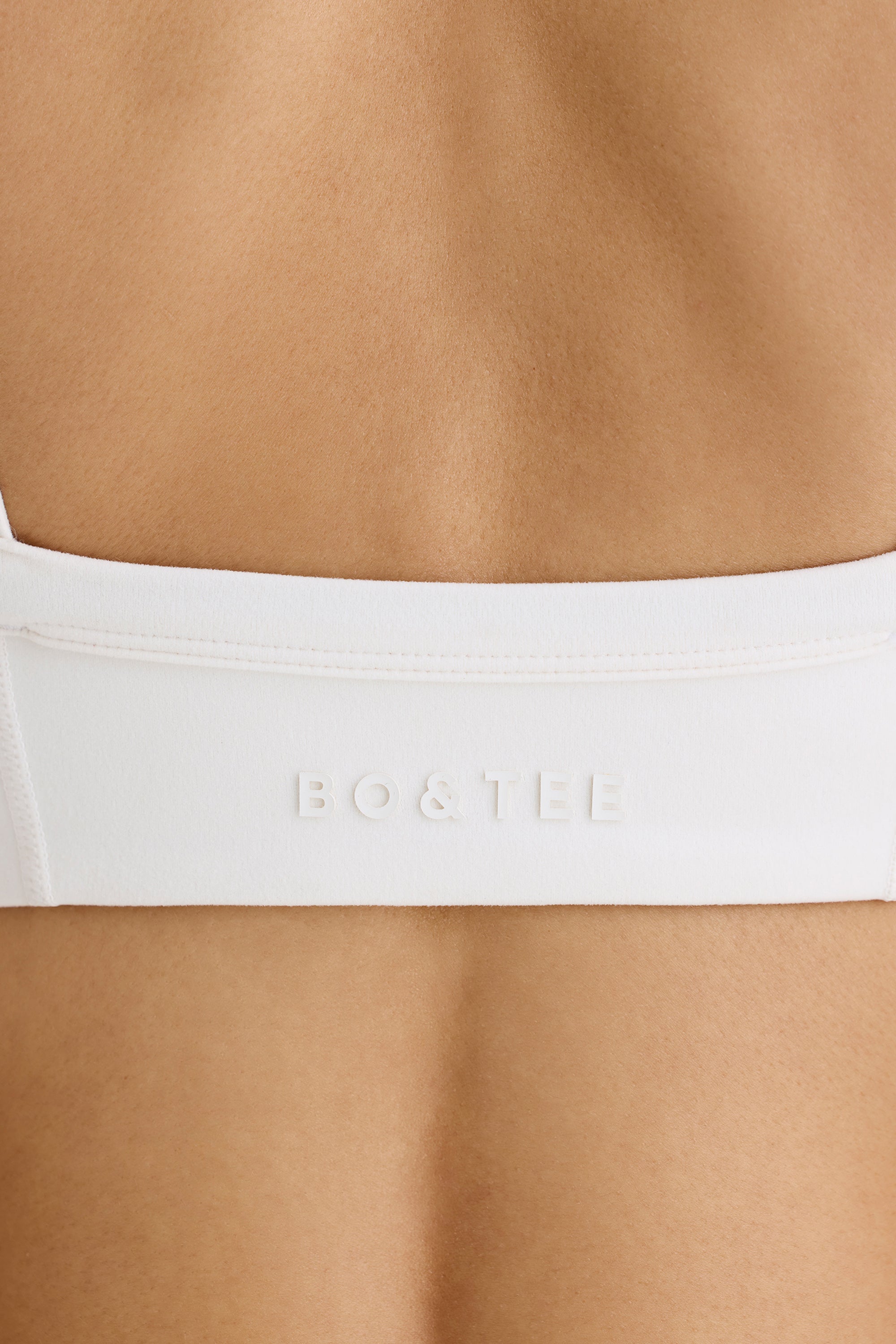 Soft Active Contrast-Trim Sports Bra in White