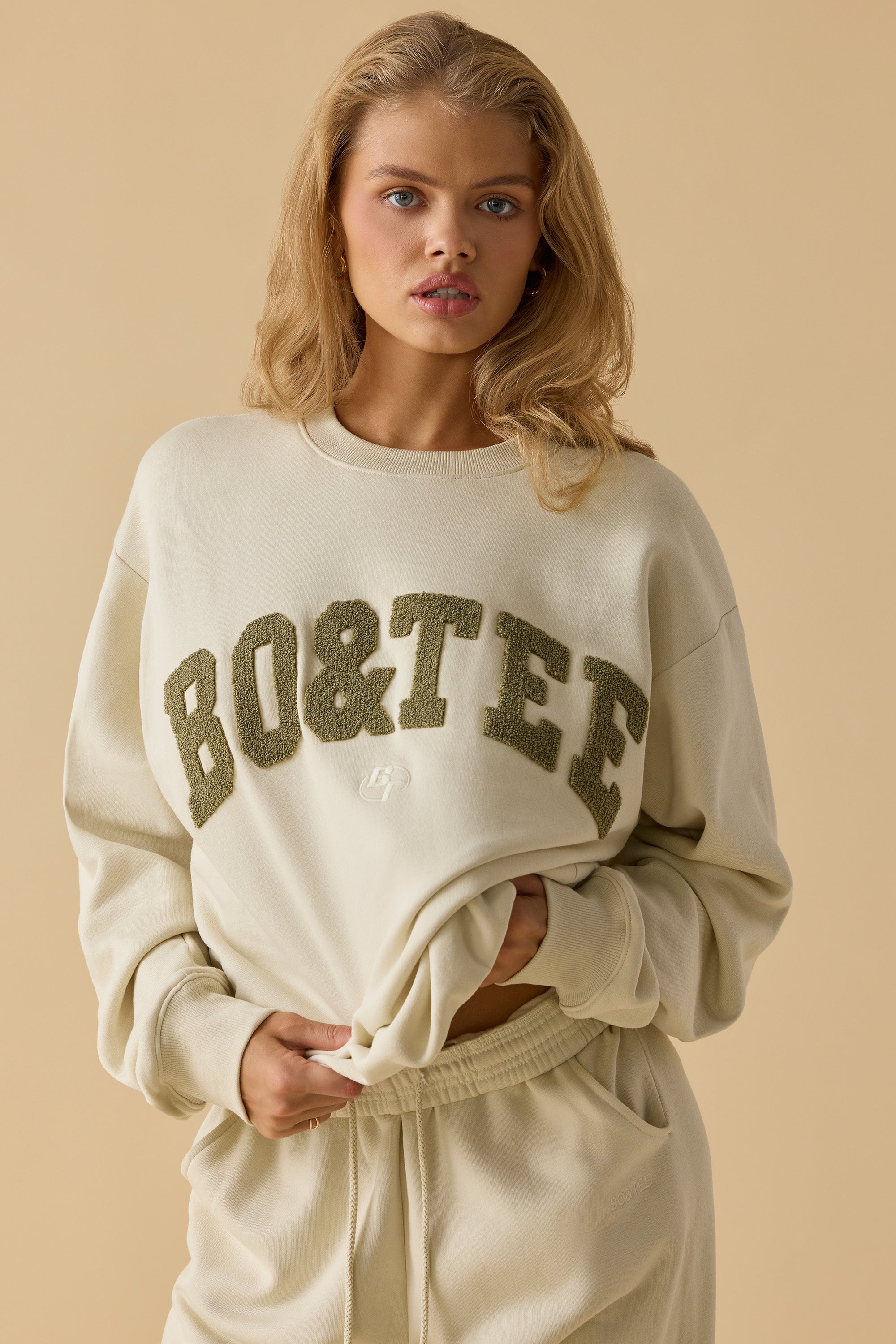 Oversized Crew Neck Sweatshirt in Bone