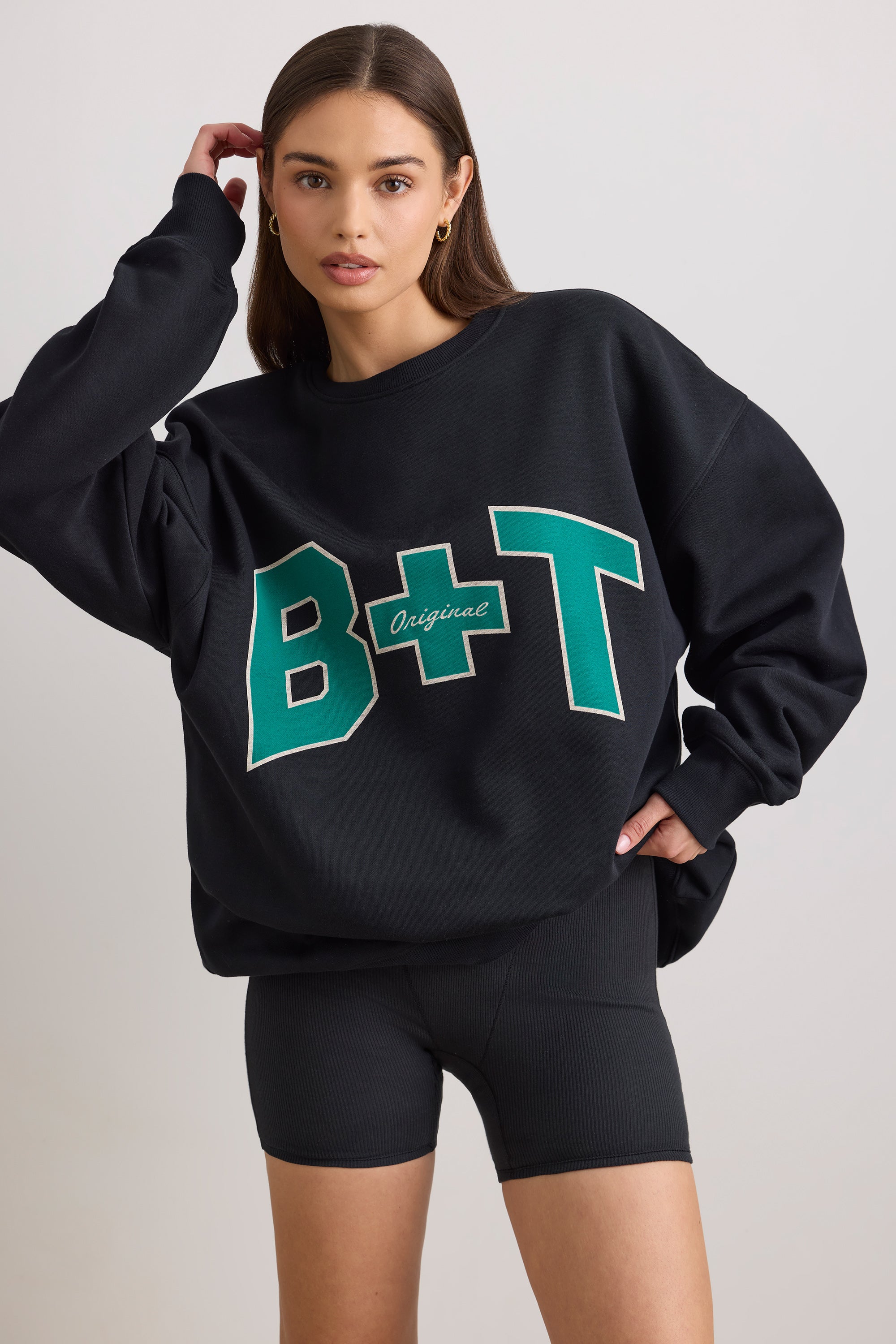 Oversized Crew Neck Sweatshirt in Black