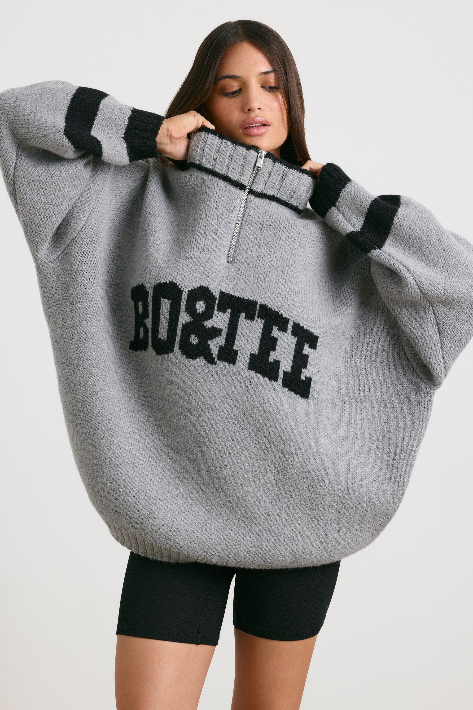 Oversized Quarter-Zip Chunky-Knit Jumper in Heather Grey