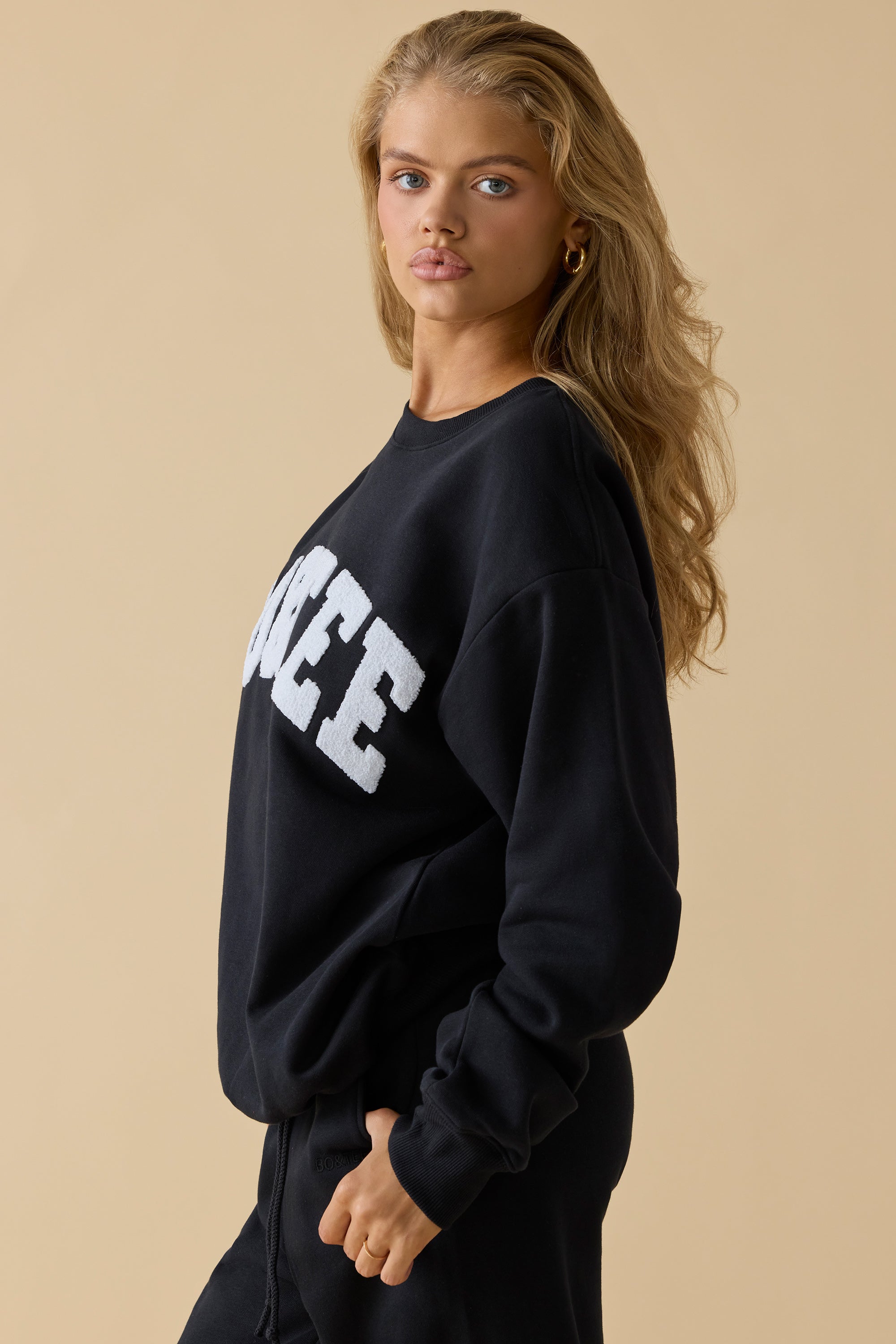 Oversized Crew Neck Sweatshirt in Black