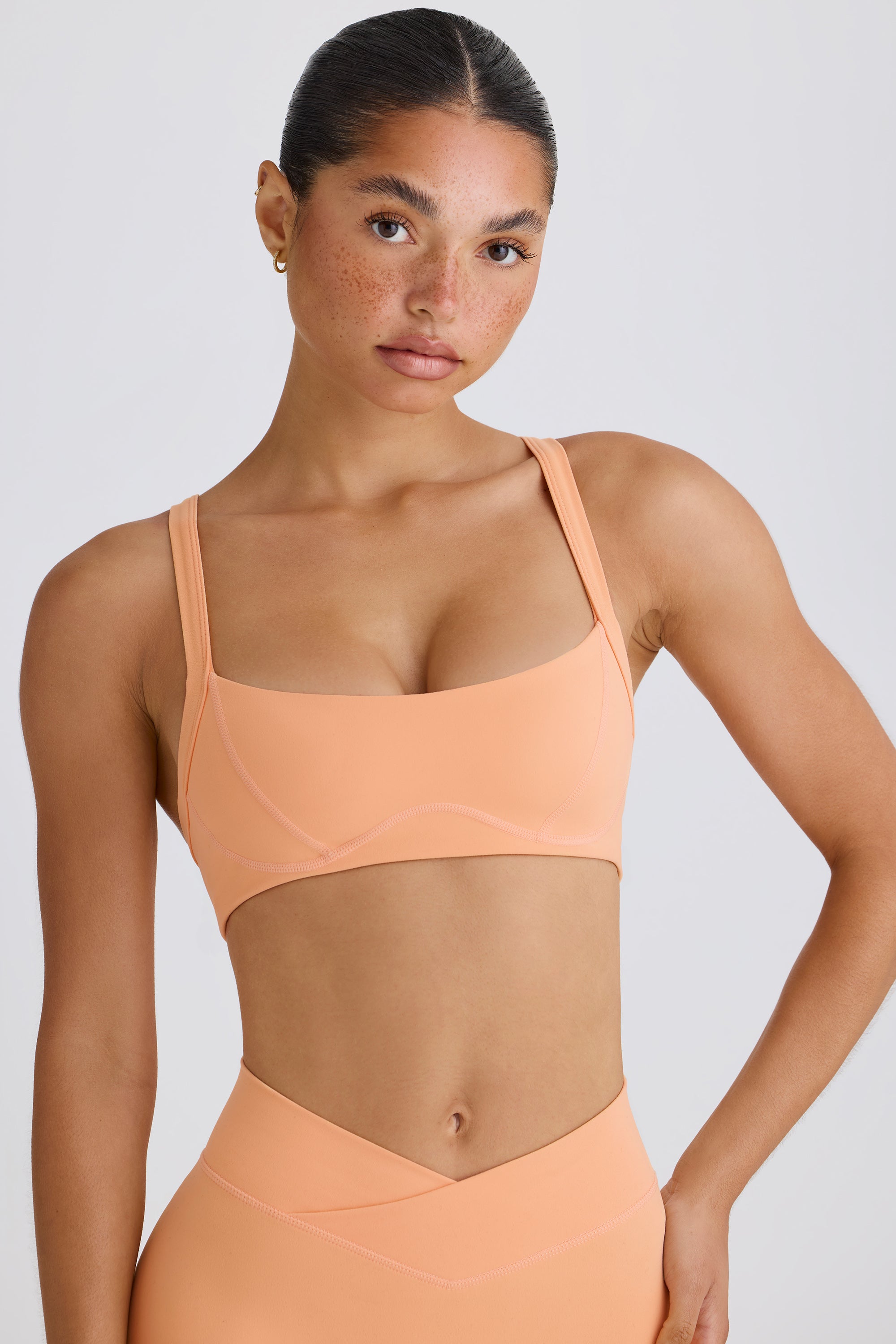 Soft Active Contrast-Trim Sports Bra in Peach