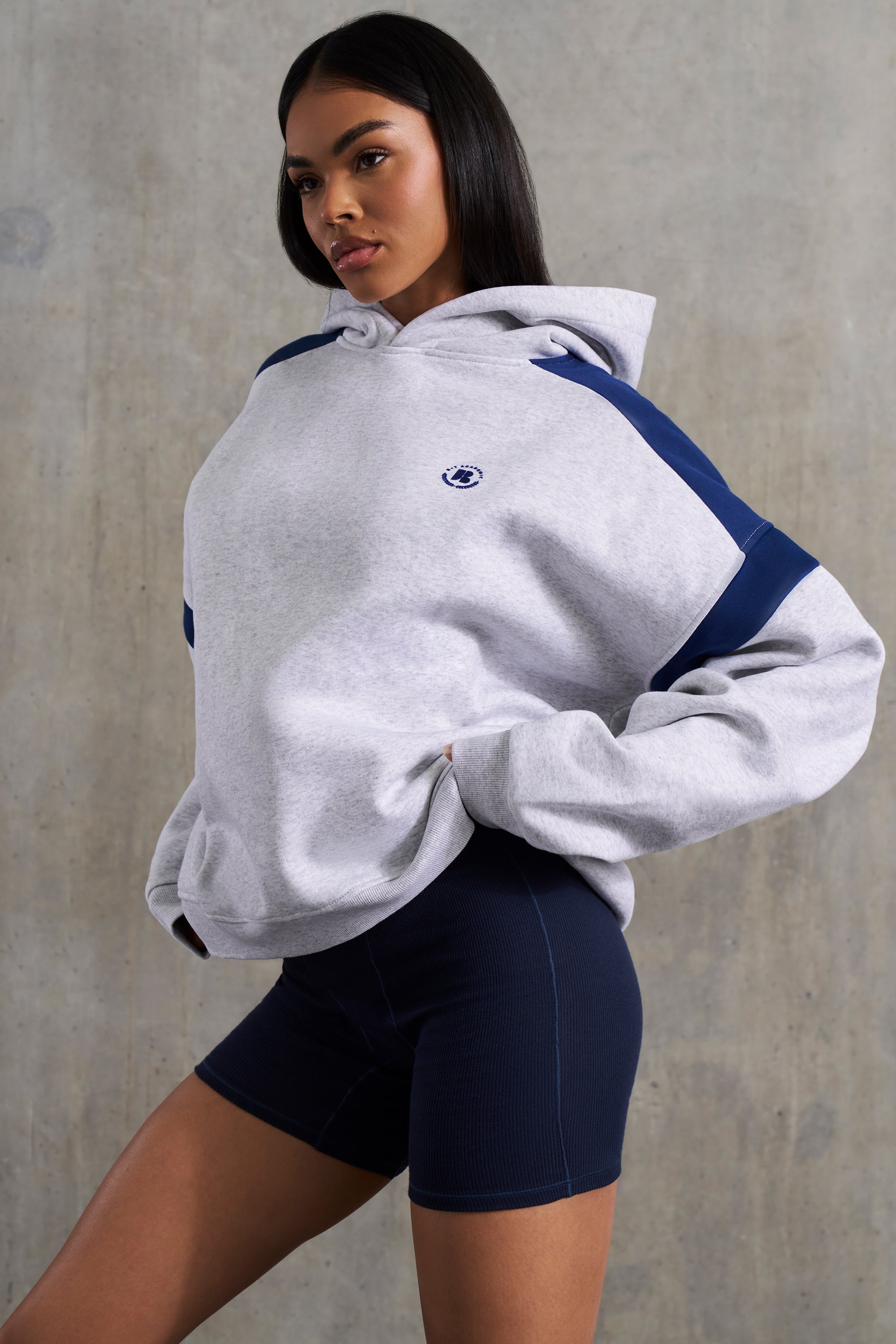 Oversized Hooded Sweatshirt in Heather Grey