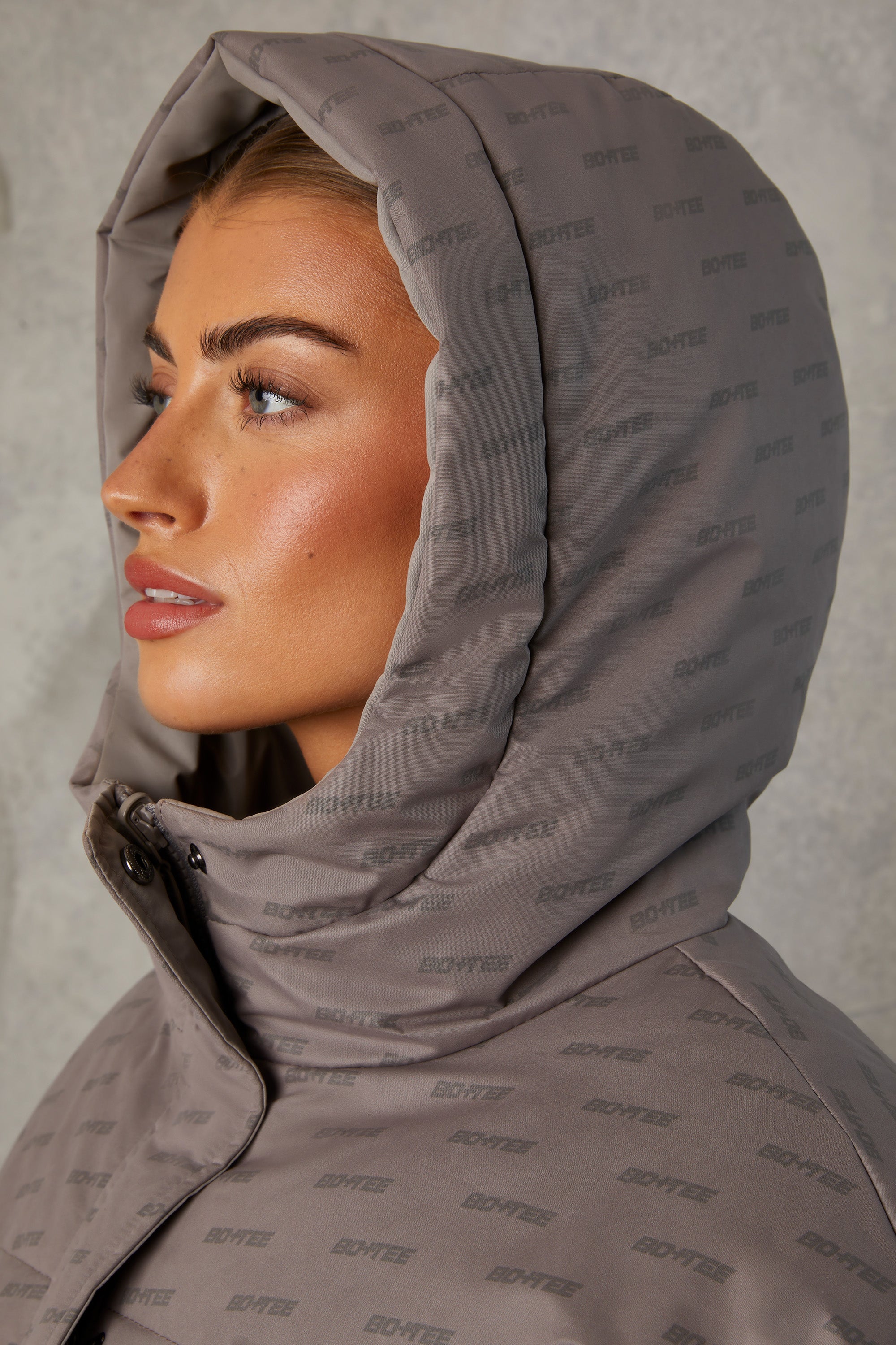 Reversible Hooded Puffer Jacket in Warm Grey