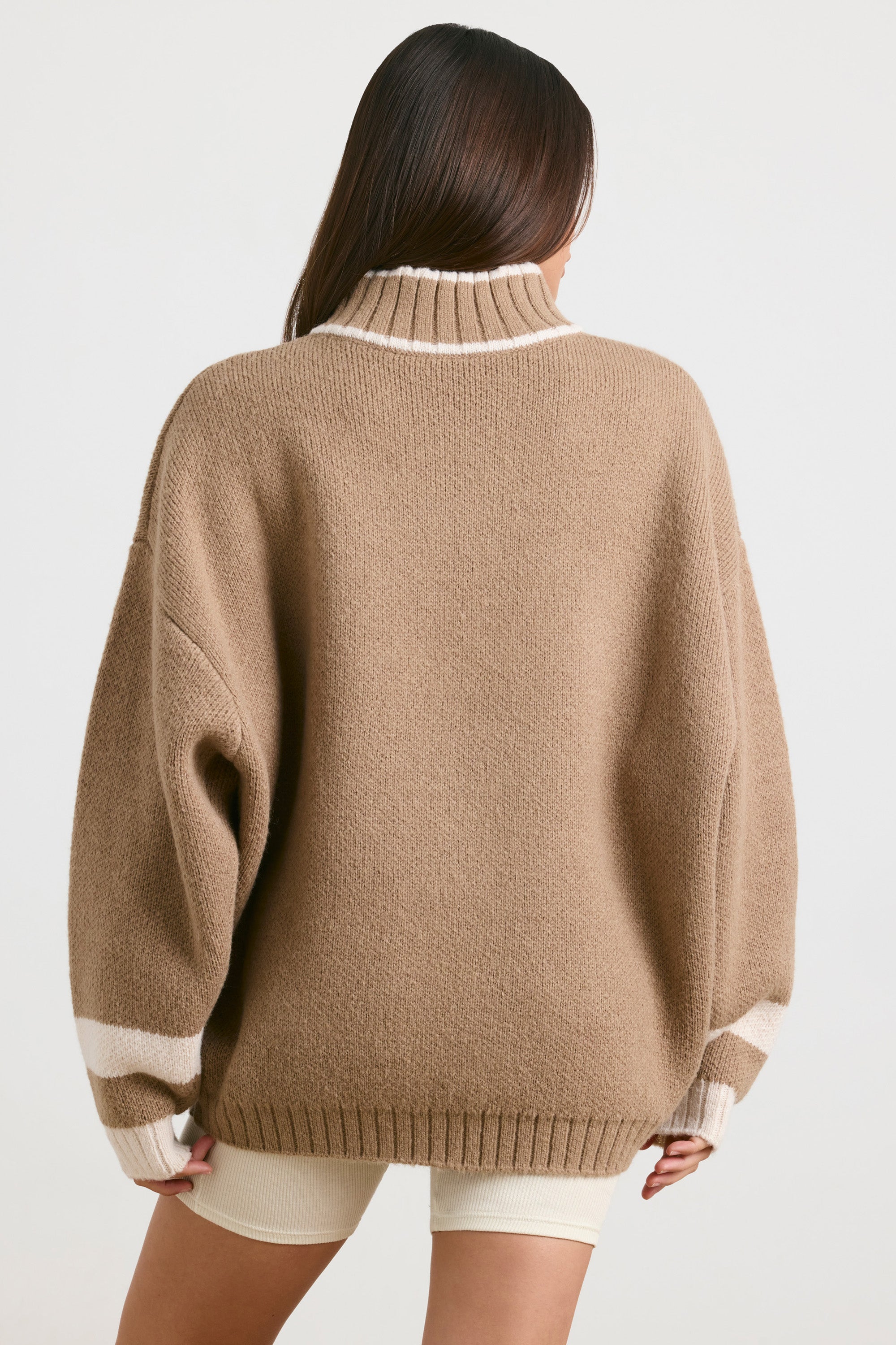 Oversized Quarter-Zip Chunky-Knit Jumper in Espresso