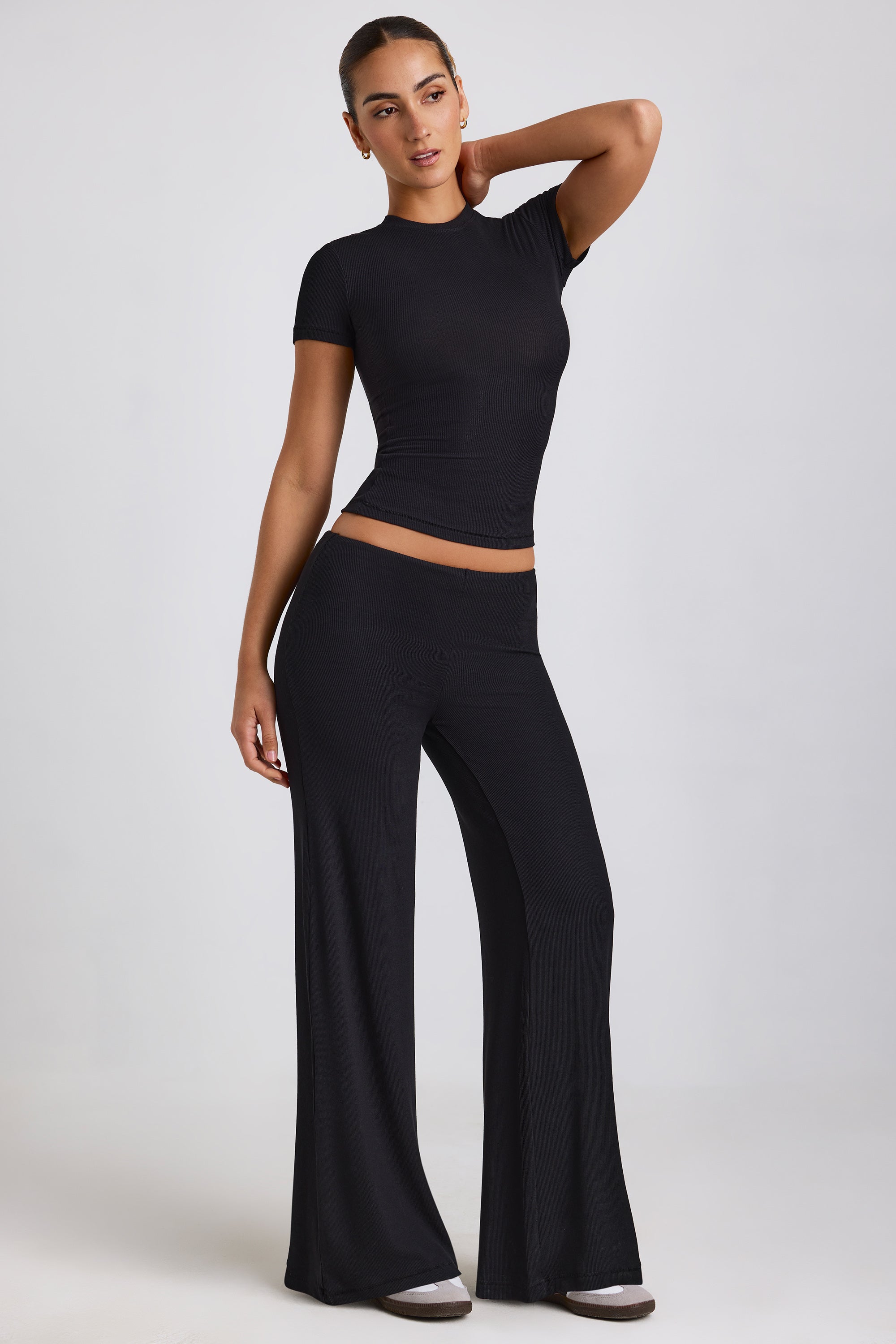 Mid Rise Wide Leg Trousers in Black