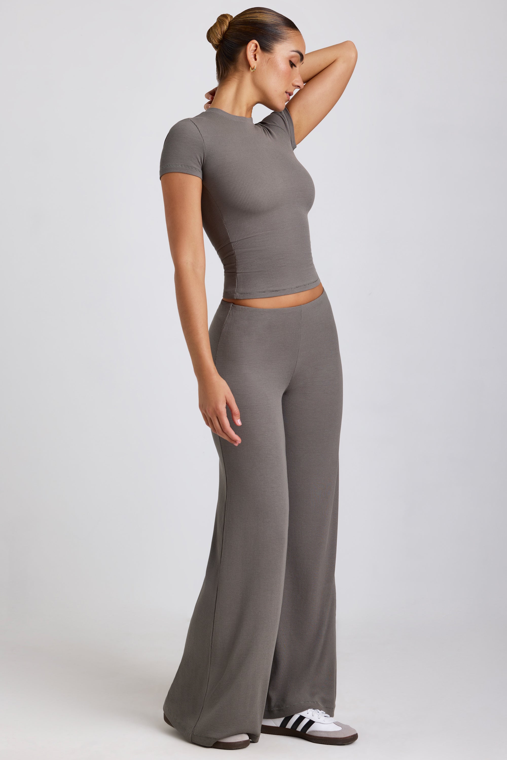 Petite Mid Rise Wide Leg Trouser in Grey